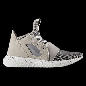 Adidas tubular sneakers size 6.5